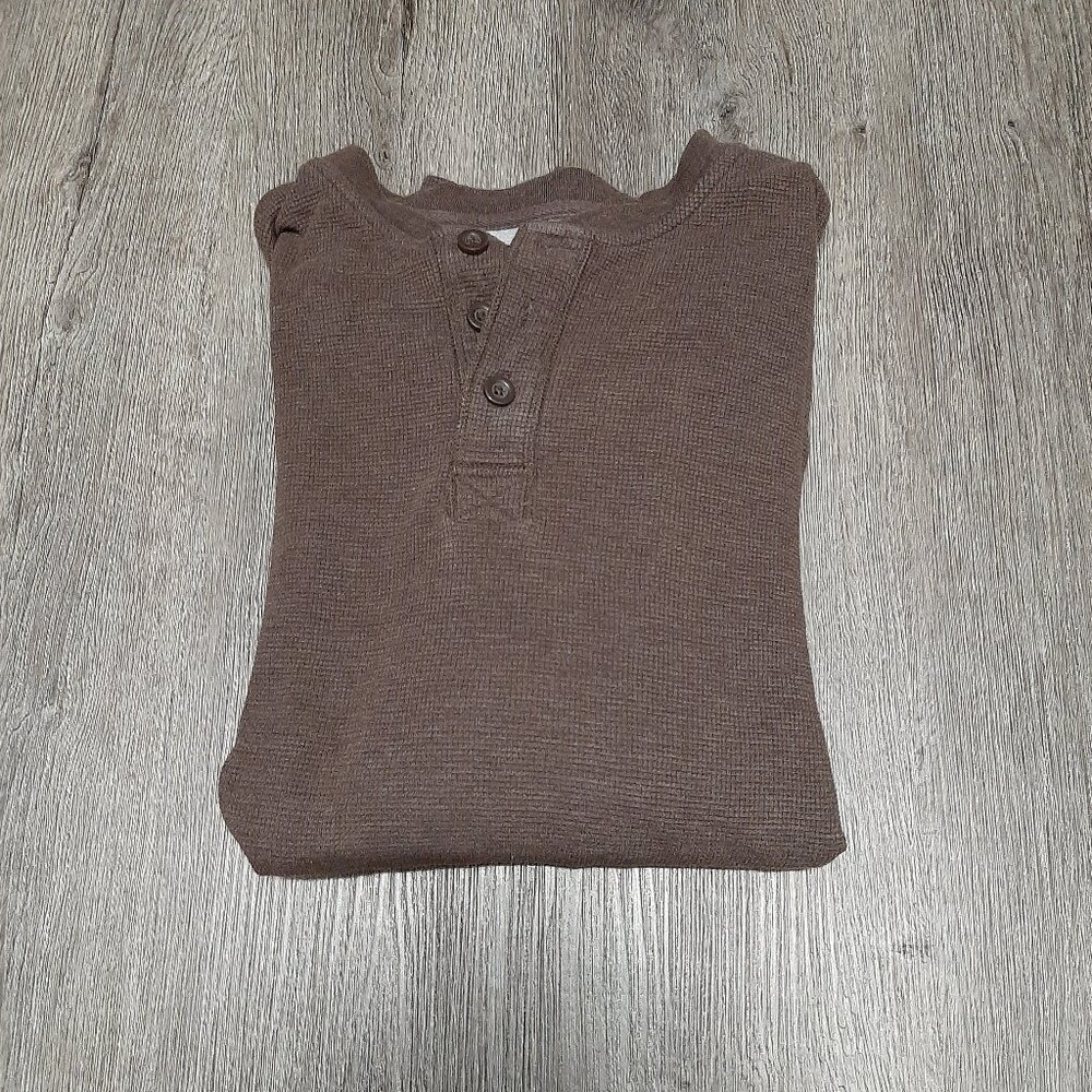 Men's brown waffle knit long sleeve tee